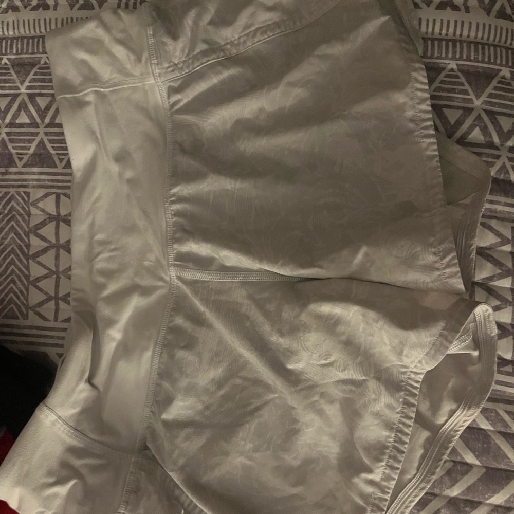 Lululemon Size 4 shorts